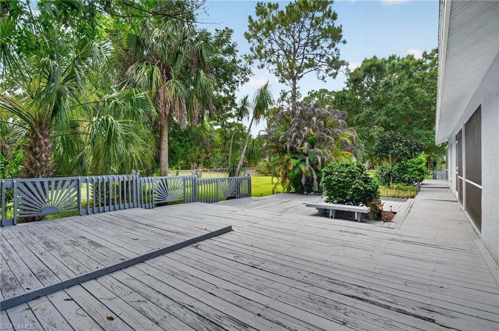 2581 4th Ave Ne, Naples, FL 34120 Photo
