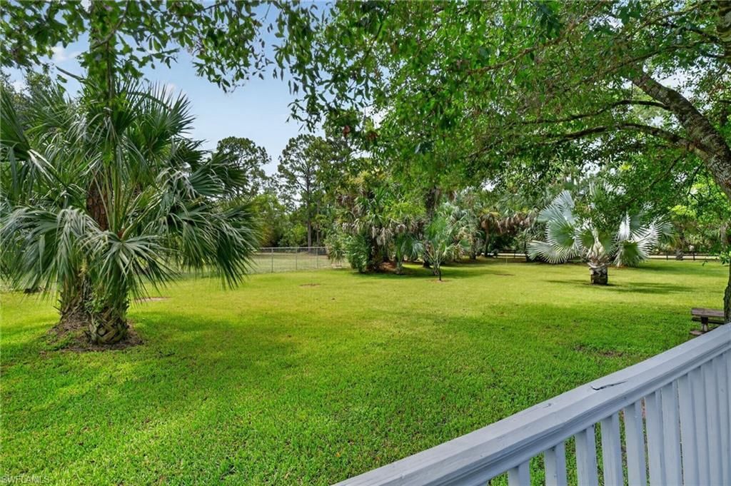 2581 4th Ave Ne, Naples, FL 34120 Photo