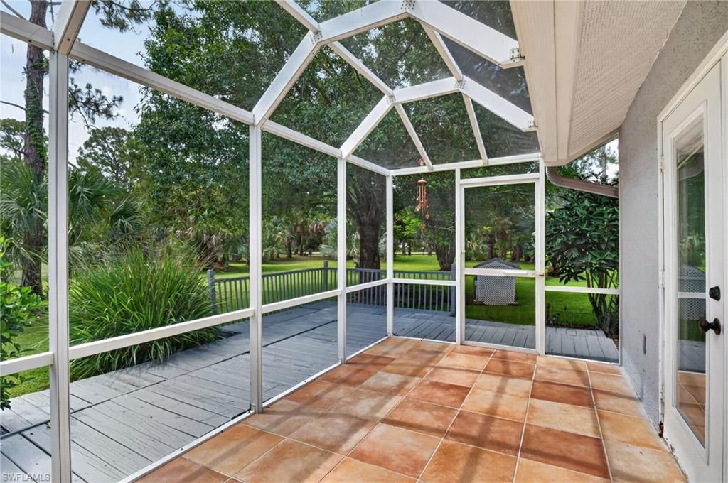 2581 4th Ave Ne, Naples, FL 34120 Photo