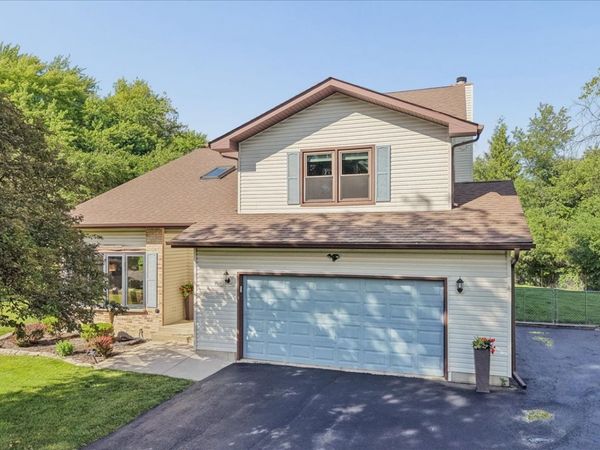 551 Roosevelt Court , Grayslake, IL 60030