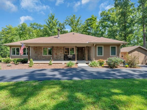 414 Watercolor Dr , Sparta, TN 38583