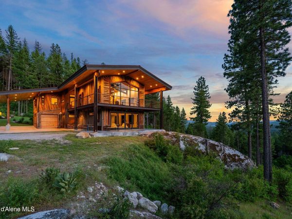 172 Elk Hills RD, Sandpoint, ID 83864