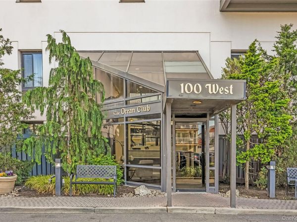 100 W Broadway , Unit 1F, Long Beach, NY 11561