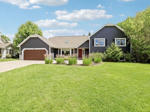 10820 46th Place N, Plymouth, MN 55442
