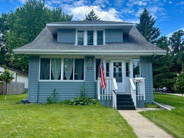 706 Franklin Street SW, Hutchinson, MN 55350