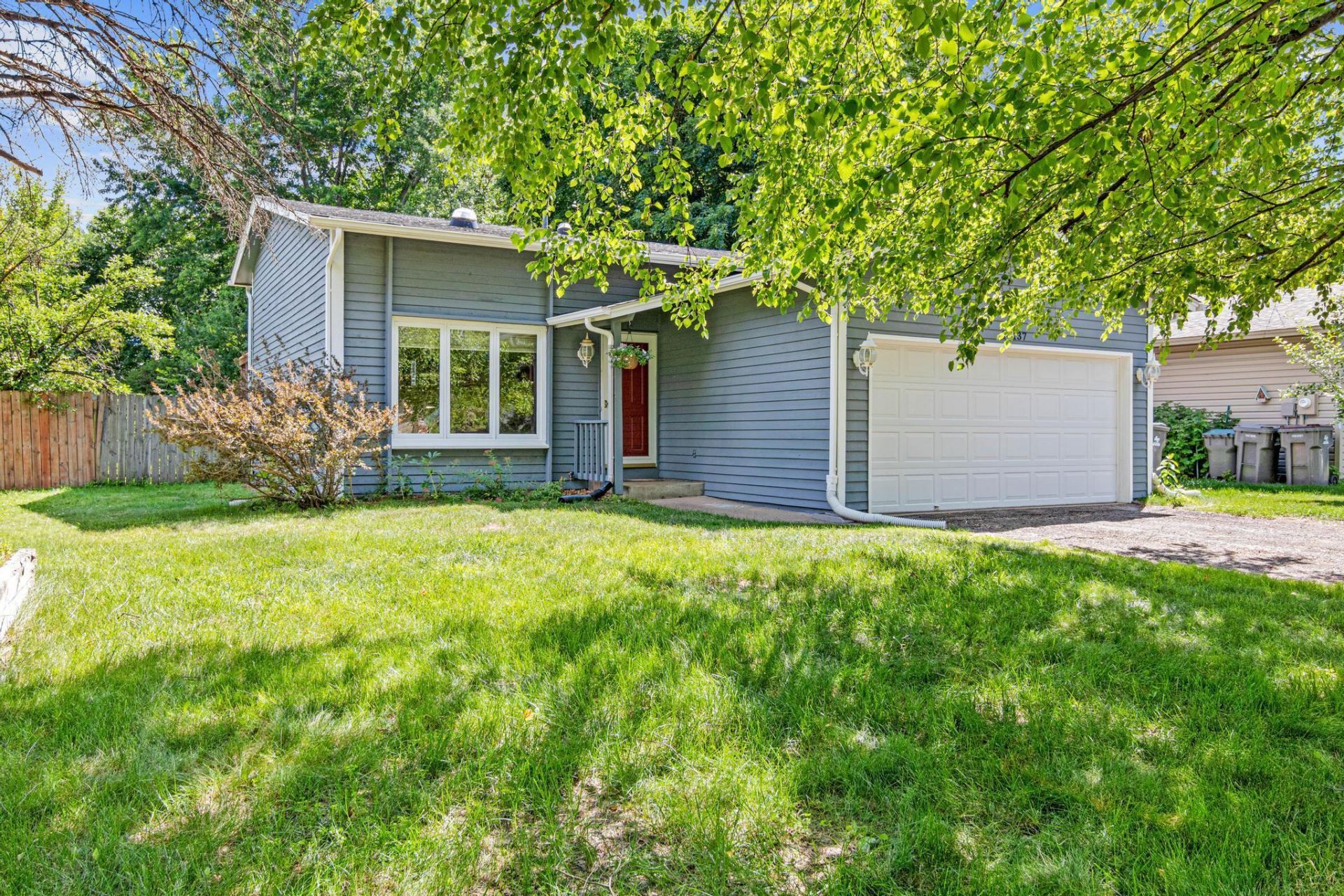 14137 Carmody Drive, Eden Prairie, MN 55347