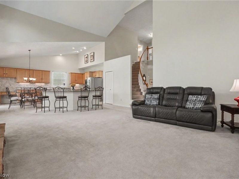 975 W Parkway Boulevard, Aurora, OH 44202 Photo 15