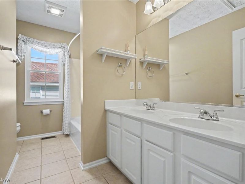 975 W Parkway Boulevard, Aurora, OH 44202 Photo 27