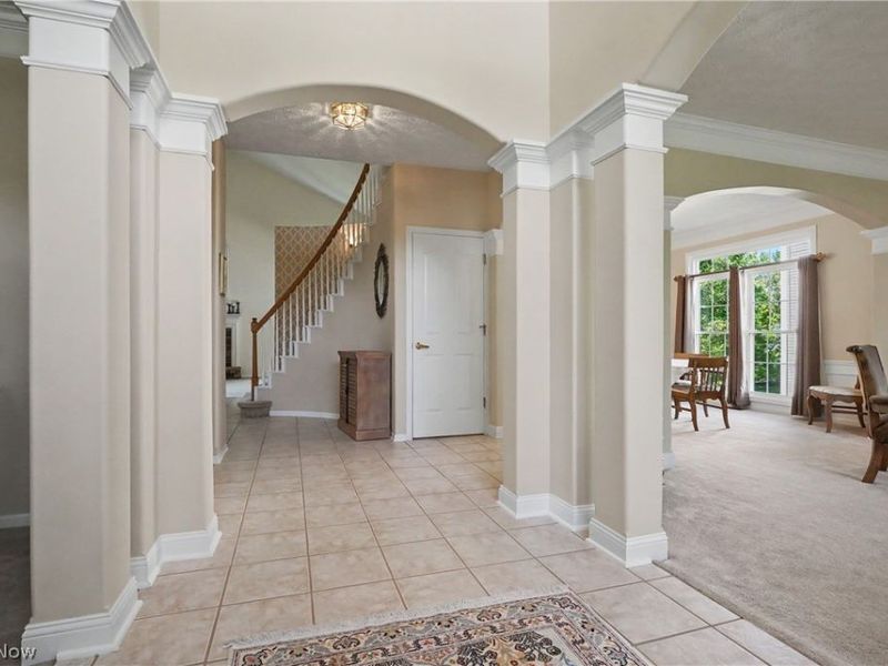 975 W Parkway Boulevard, Aurora, OH 44202 Photo 5