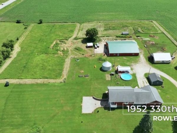 1952 330th Street, Rowley, IA 52329