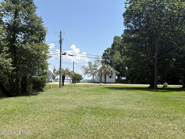 Near 2072 Waccamaw Shores Road , Lake Waccamaw, NC 28450