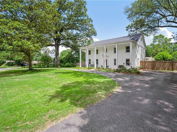 4530 Kingsway Drive, Mobile, AL 36608