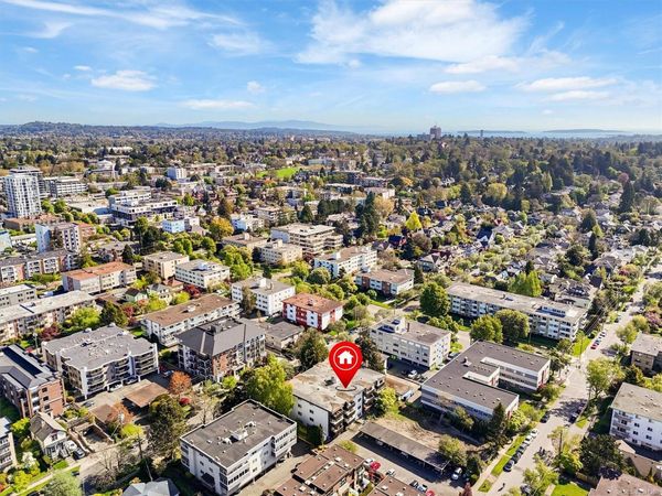 1035 McClure St , Unit #204, Victoria, BC V8V 3G1