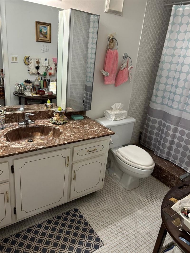 16325 Golf Club Rd , Unit 304, Weston, FL 33326 Photo