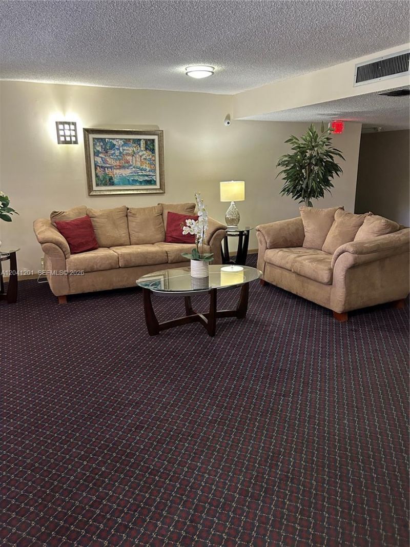 16325 Golf Club Rd , Unit 304, Weston, FL 33326 Photo