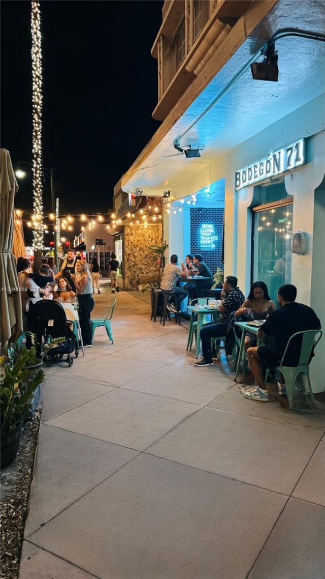 1014 71st St , Miami Beach, FL 33141 Photo