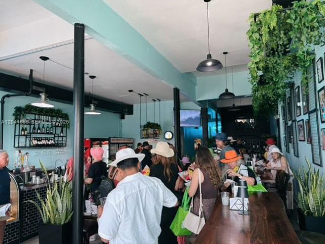 1014 71st St , Miami Beach, FL 33141 Photo