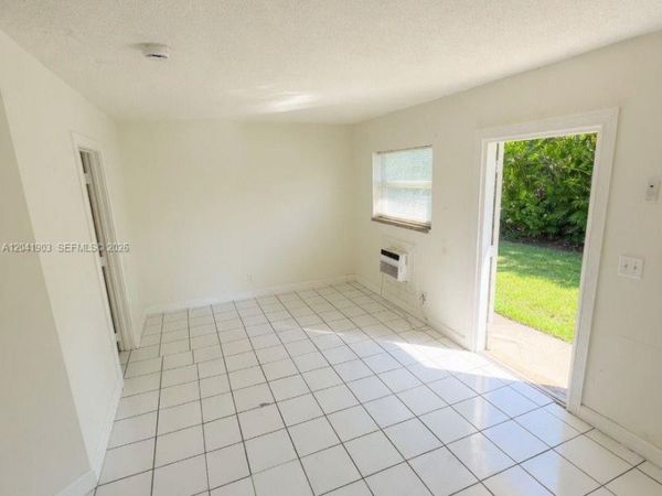 262 SW 23rd St , Unit 1-5, Fort Lauderdale, FL 33315