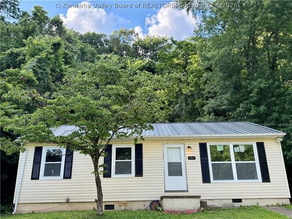 807 Dutch Hollow Road, Dunbar, WV 25064