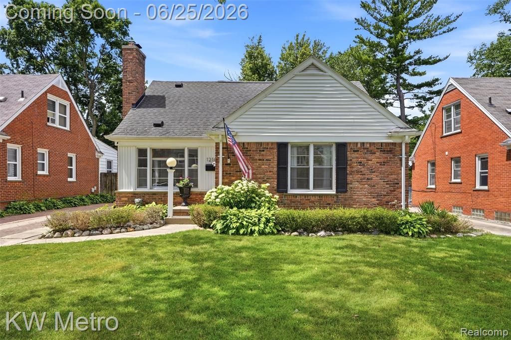 1210 Lyons Avenue, Royal Oak, MI 48073 Main Photo