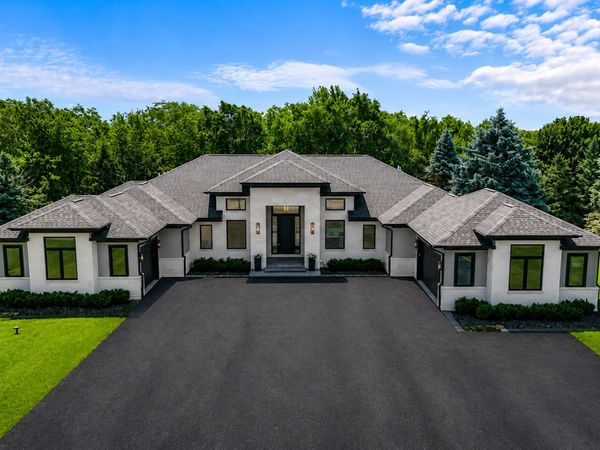 39W195 Fabyan Parkway , Geneva, IL 60134