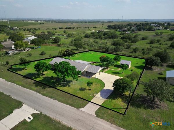 913 Ridge Drive , San Marcos, TX 78666