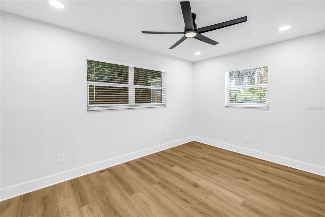 5846 12th Street S, Saint Petersburg, FL 33705 Photo