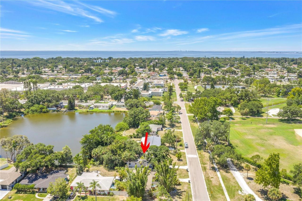 5846 12th Street S, Saint Petersburg, FL 33705 Photo