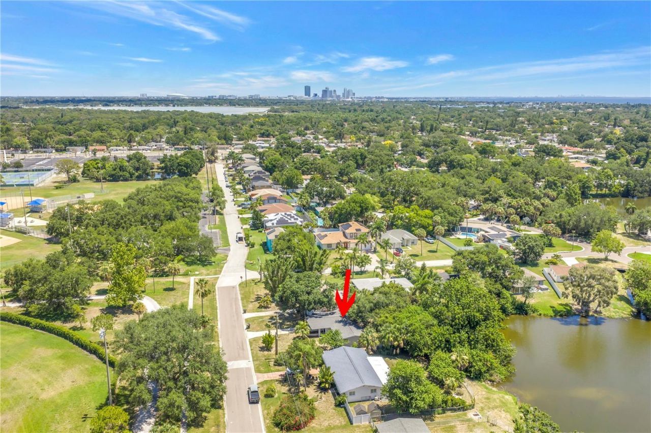 5846 12th Street S, Saint Petersburg, FL 33705 Photo