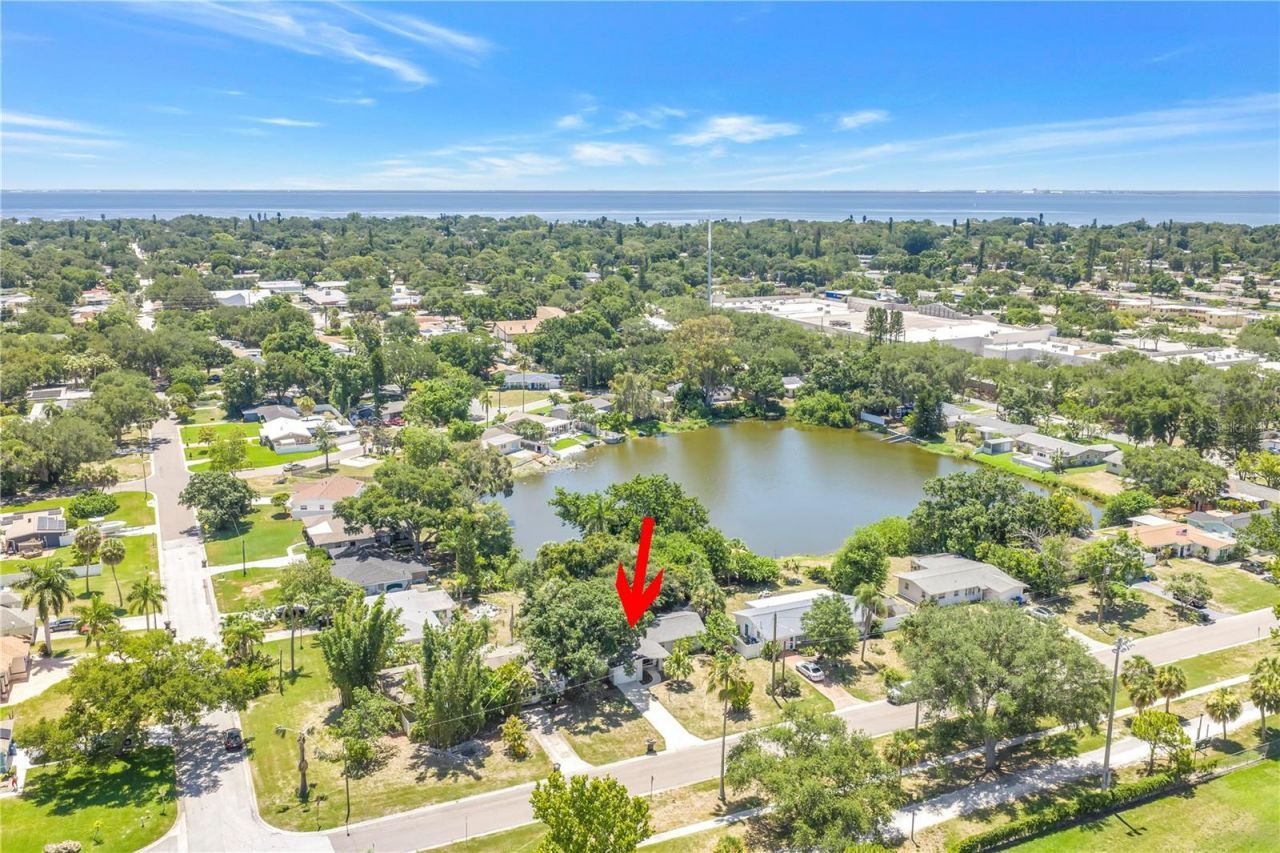 5846 12th Street S, Saint Petersburg, FL 33705 Photo