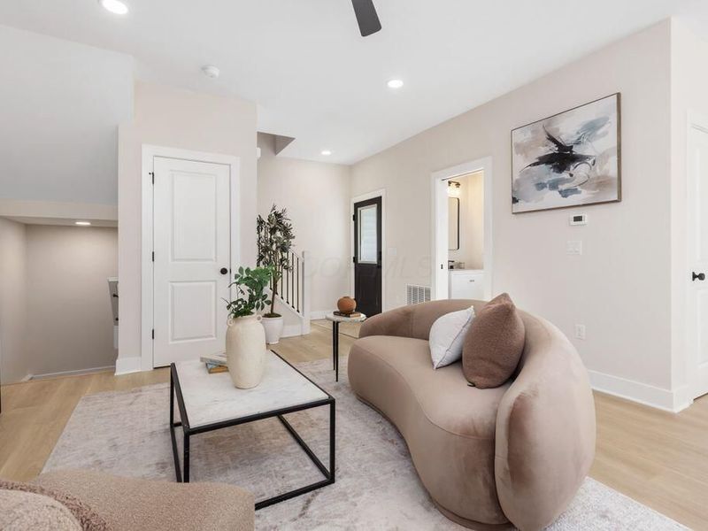 520 W 1st Avenue, Unit B, Columbus, OH 43201 Photo 3