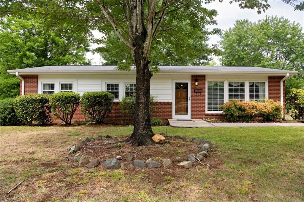731 Oakgrove Drive, Graham, NC 27253 Main Photo