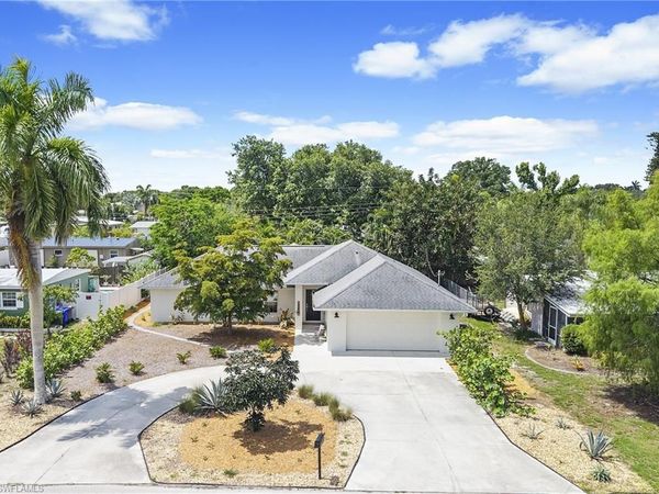 1658 Passaic AVE, FORT MYERS, FL 33901