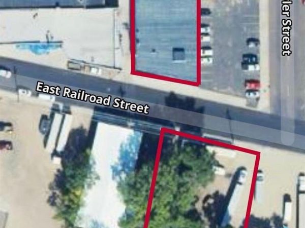  112-118 E Railroad St, Mitchell, SD 57301