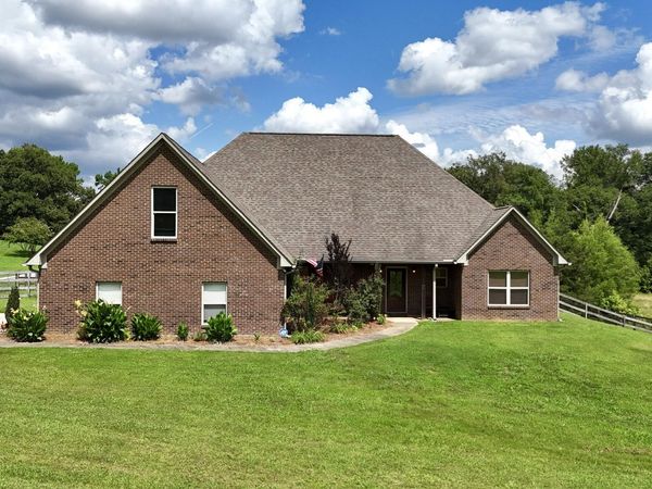 154 Merritt Dr., Tupelo, MS 38801