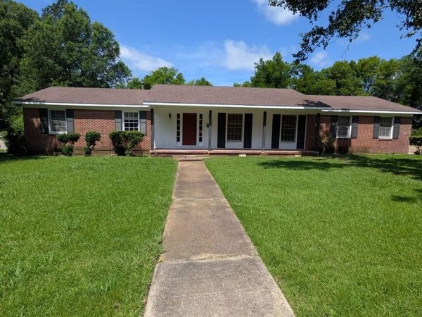 115 Enoch Ave., Tupelo, MS 38801