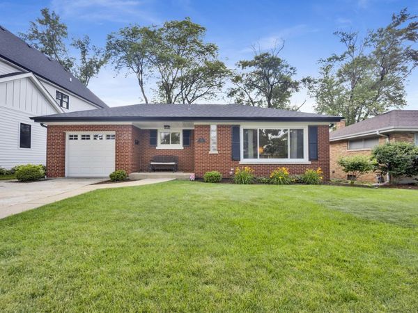 778 S Linden Avenue , Elmhurst, IL 60126
