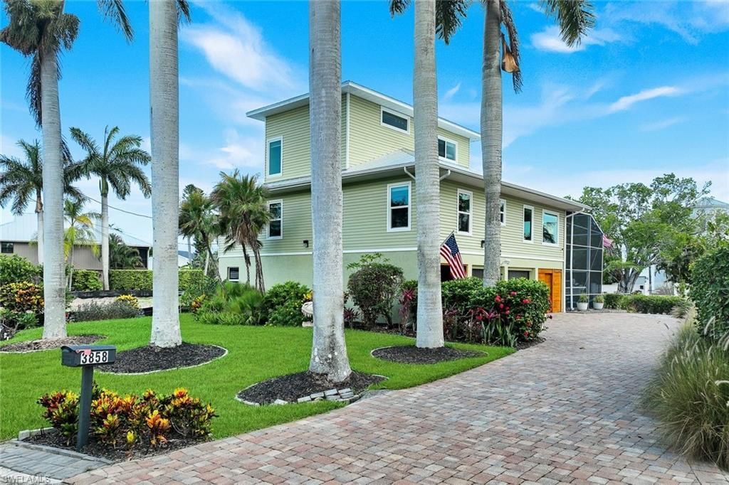 3858 Riviera Cir , Bonita Springs, FL 34134 Photo