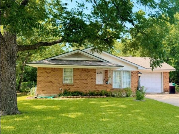 1112 Laguna Drive, Denton, TX 76209