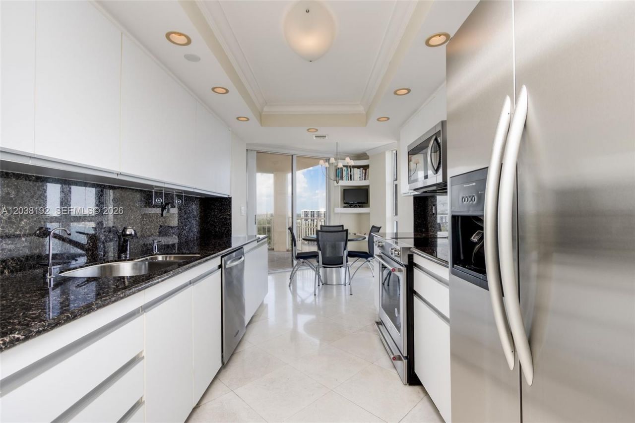 4000 Towerside Ter , Unit 1701, Miami, FL 33138 Photo