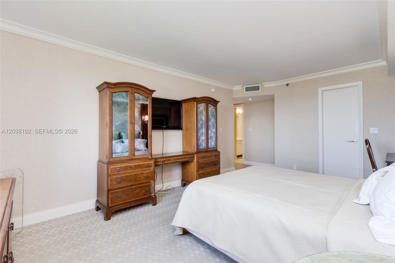 4000 Towerside Ter , Unit 1701, Miami, FL 33138 Photo