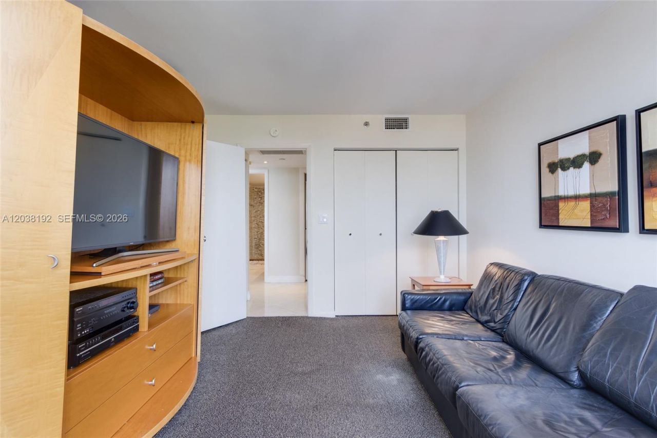 4000 Towerside Ter , Unit 1701, Miami, FL 33138 Photo