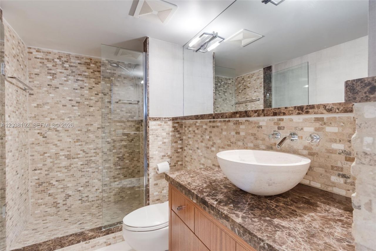 4000 Towerside Ter , Unit 1701, Miami, FL 33138 Photo