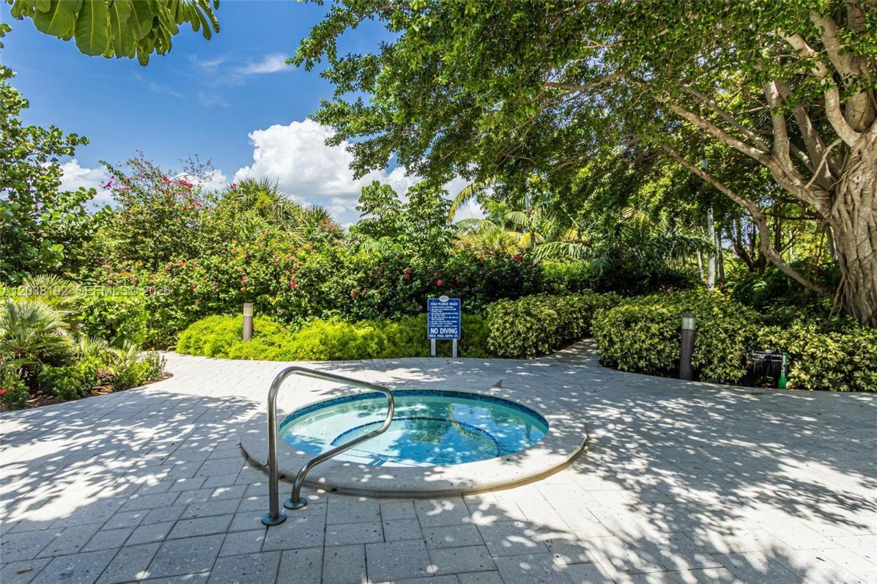 4000 Towerside Ter , Unit 1701, Miami, FL 33138 Photo