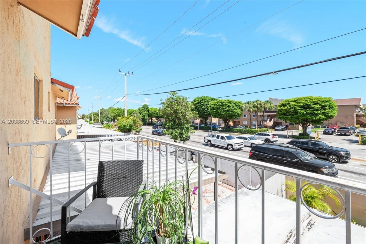 2770 W 60th Pl, Unit 202, Hialeah, FL 33016 Photo
