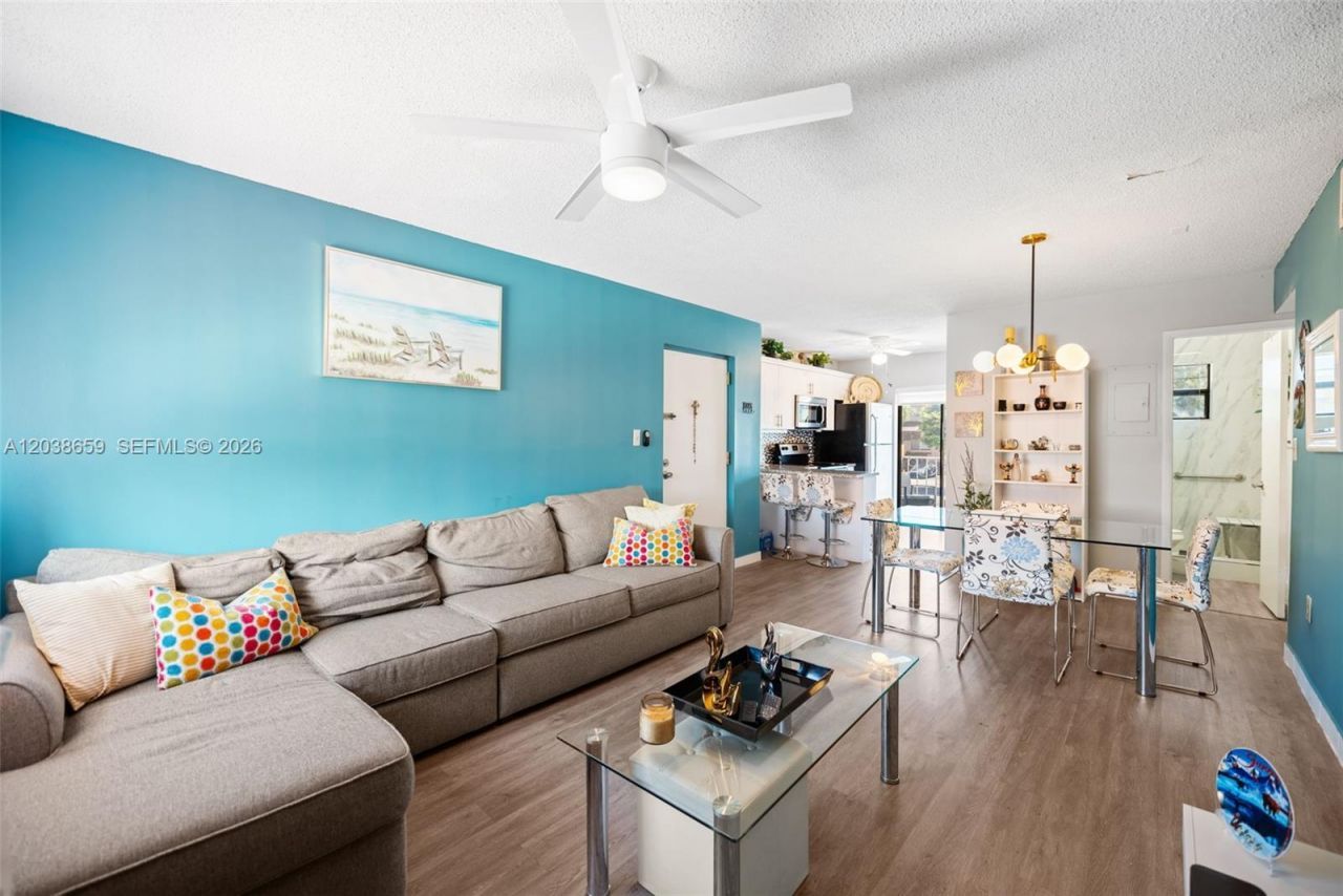 2770 W 60th Pl, Unit 202, Hialeah, FL 33016 Photo