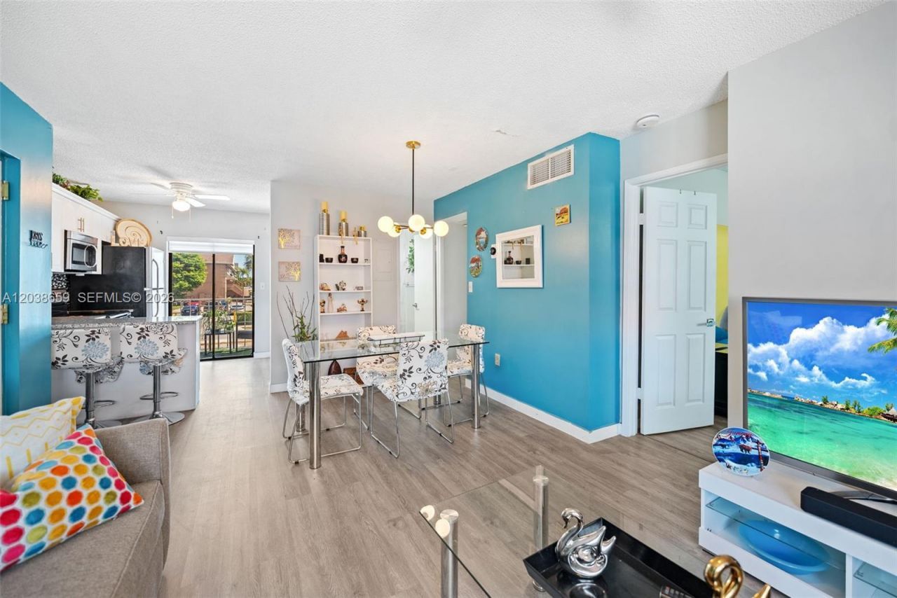 2770 W 60th Pl, Unit 202, Hialeah, FL 33016 Photo