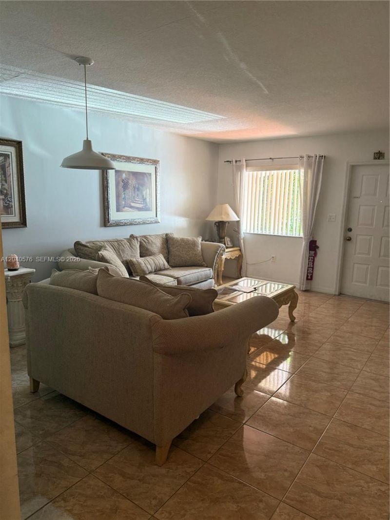 5943 SW 162nd Pl, Miami, FL 33193 Photo