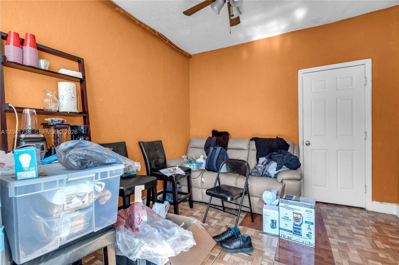 576 NW 147th St , Miami, FL 33168 Photo