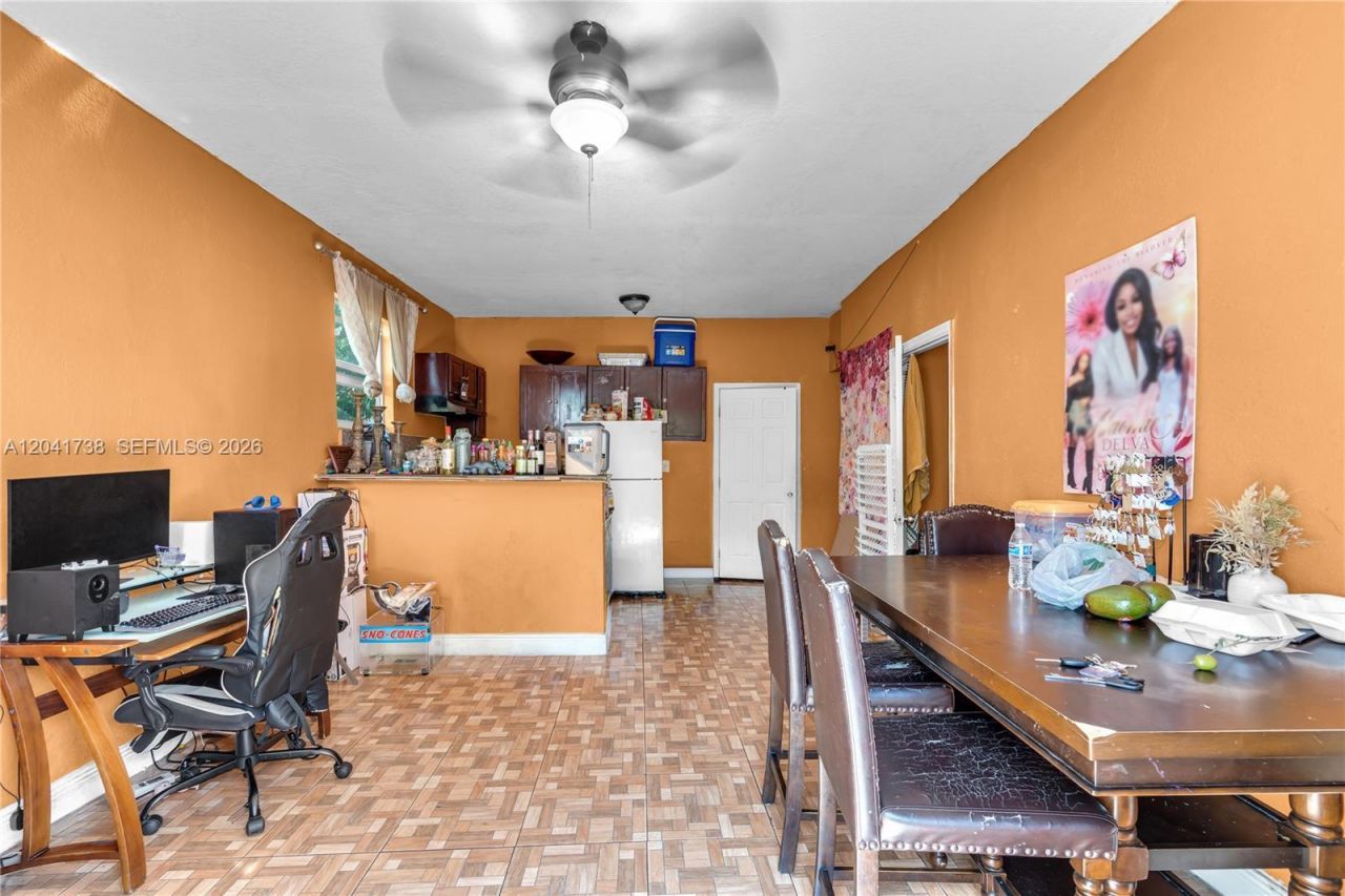 576 NW 147th St , Miami, FL 33168 Photo
